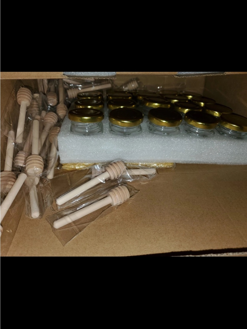 Mini Glass Favor Jars with Gold Lids and Natural Wood Dippers - Party Favor Pack